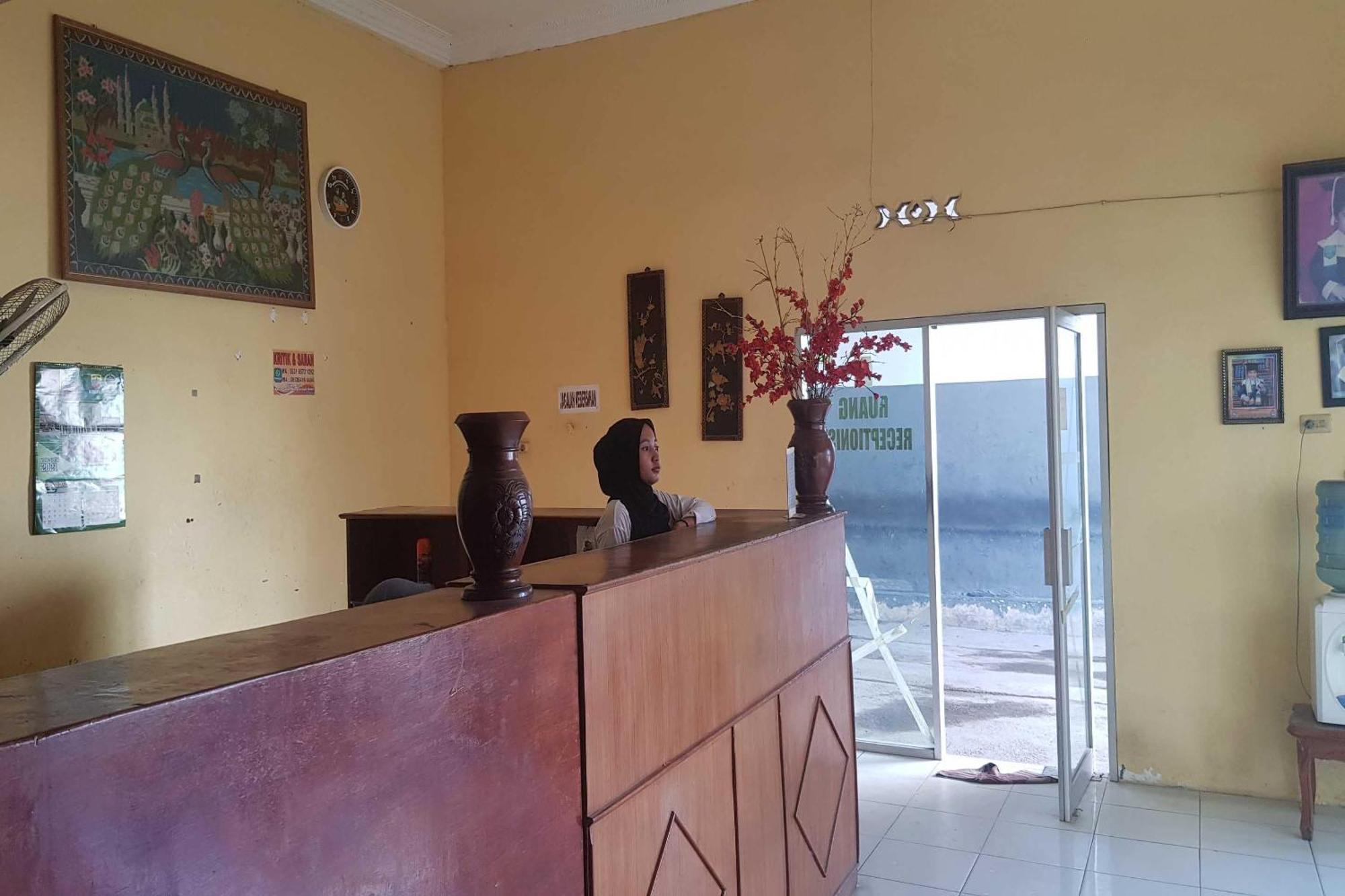 Hotel Oyo 93268 Maradona 2*